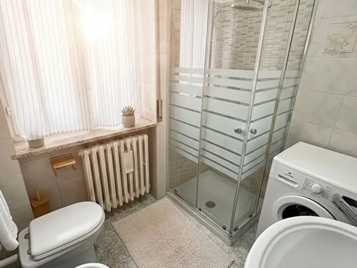 Appartamento bilocale in affitto in Via Cantalupo, Monza