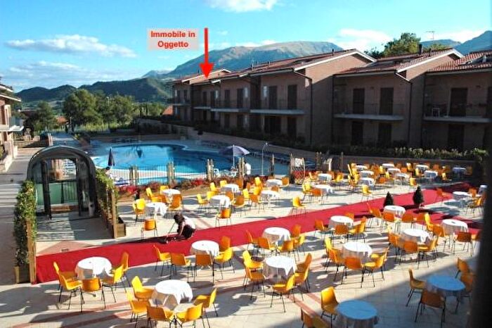 Appartamento quadrilocale in vendita in Via Alcide De Gasperi, Sarnano