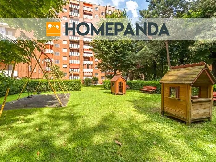 Appartamento con 6 locali in vendita in Via Giacomo Balla, Torino