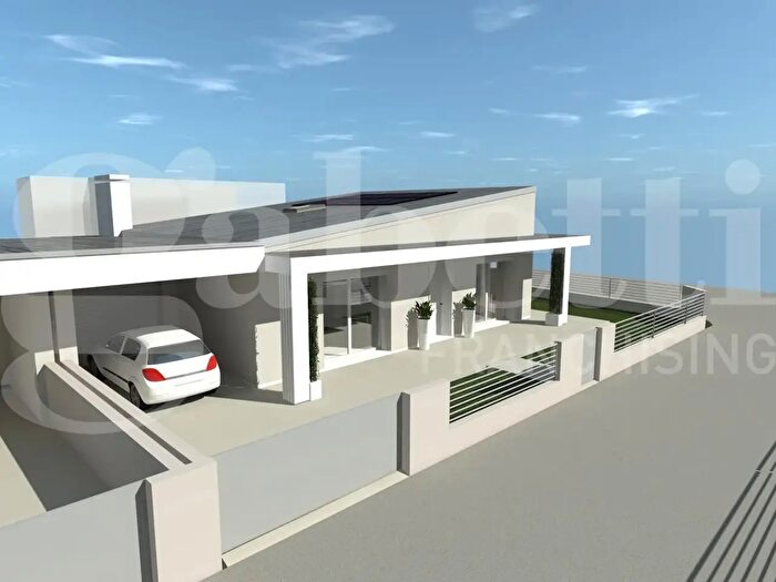 Casa con 5 locali in vendita in Porto Viro