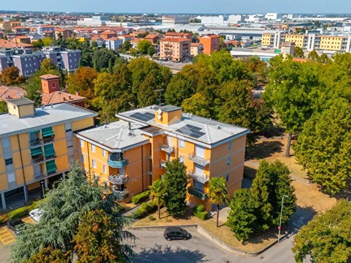 Appartamento trilocale in vendita in Piazza a De Gasperi, Fiorano Modenese