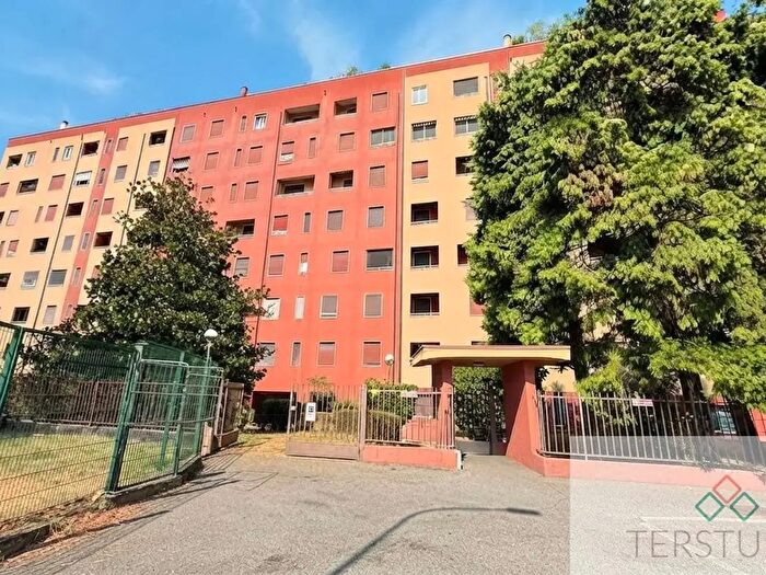 Appartamento trilocale in vendita in Via Collodi, Monza