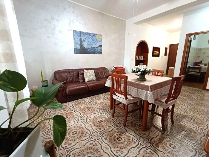 Appartamento con 5 locali in vendita in Via Prataporci, Roma