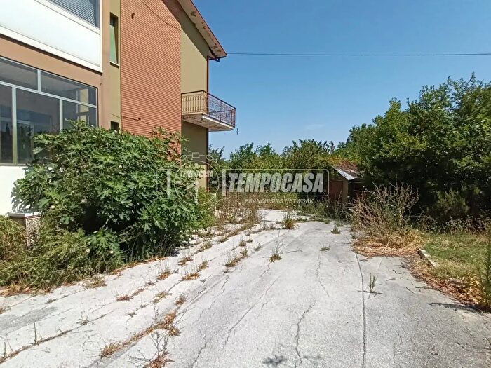 Appartamento con 5 locali in vendita in San Paolo Di Jesi