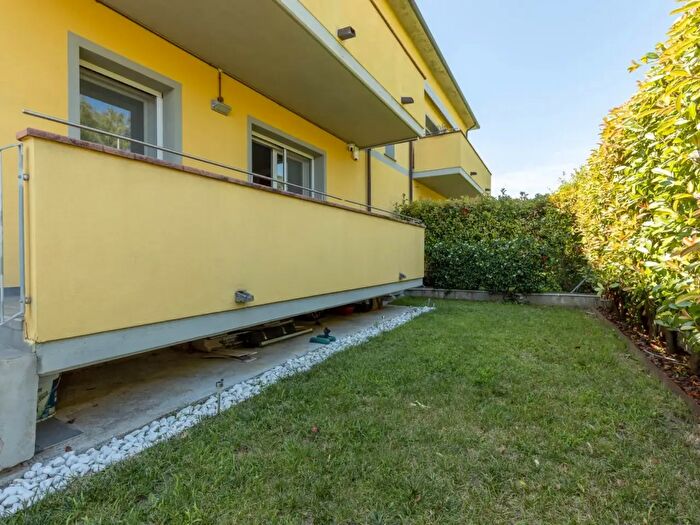 Appartamento trilocale in vendita in Via Sant'Angelo, Lucca