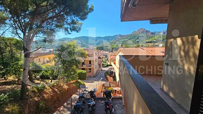 Appartamento trilocale in vendita in Porto Azzurro