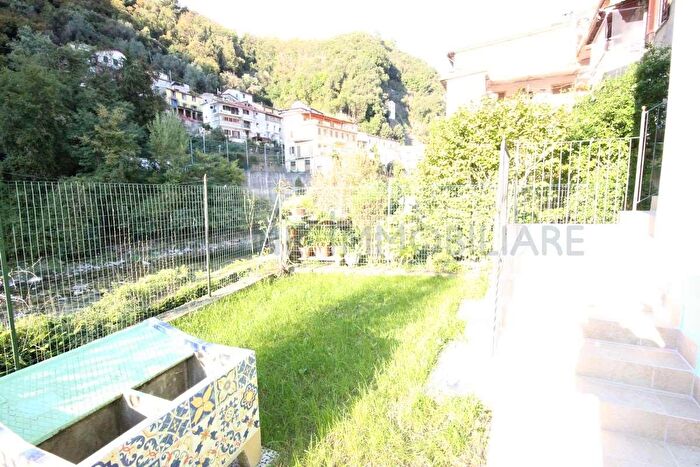 Casa con 5 locali in vendita in Via della Posta, Massa