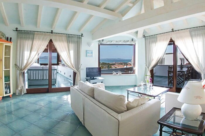 Appartamento con 5 locali in affitto in Via Sisinio Fundoni Olbia, Olbia