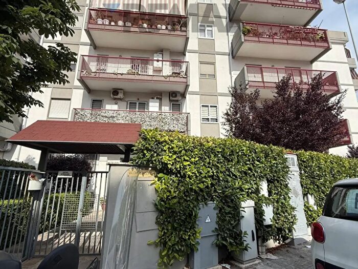 Appartamento trilocale in affitto in Bari