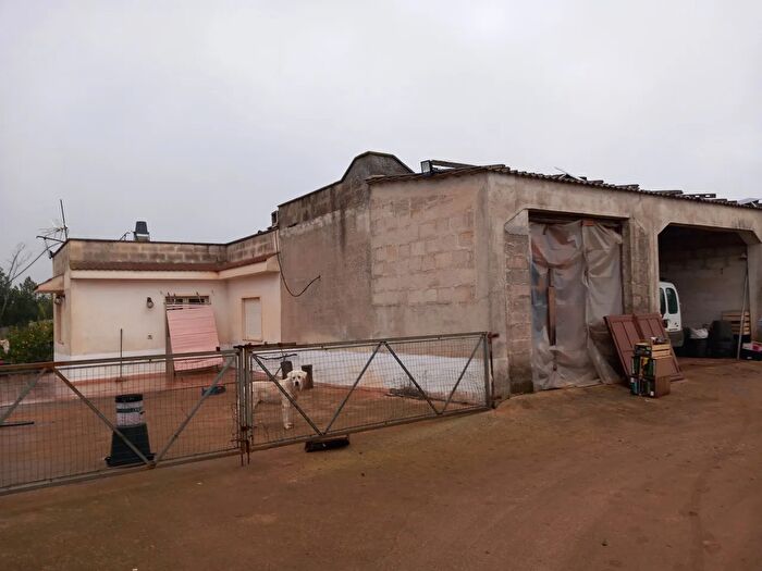Casa quadrilocale in vendita in Cda San Giacomo, San Vito Dei Normanni
