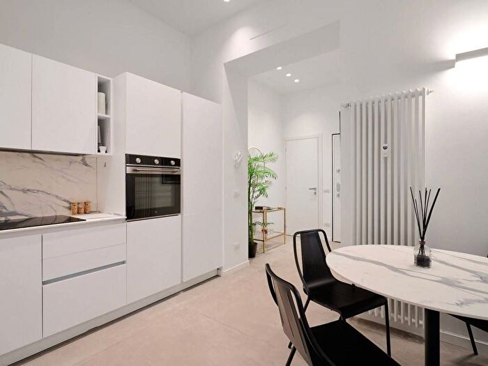Appartamento bilocale in affitto in Via Giovanni Battista Morgagni, Buenos Aires, Milano