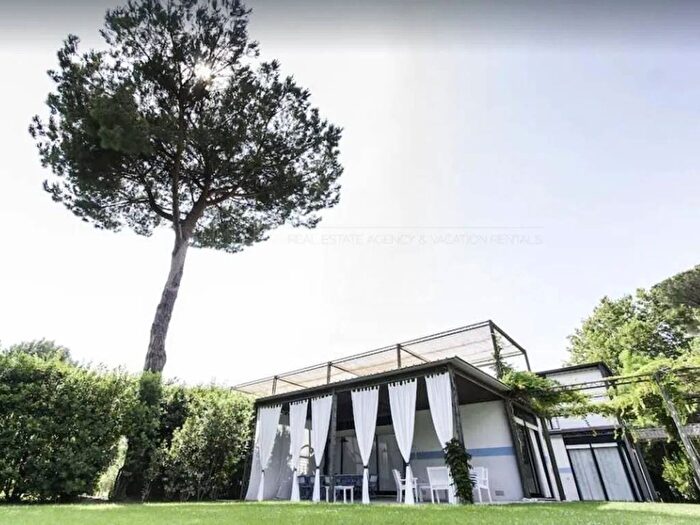 Casa con 6 locali in affitto in Via Dalmazia, Roma Imperiale, Forte dei Marmi