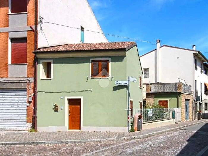 Casa quadrilocale in vendita in Piazza Sacro Cuore, Porto SantElpidio