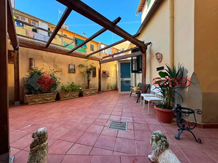 Appartamento trilocale in vendita in Livorno