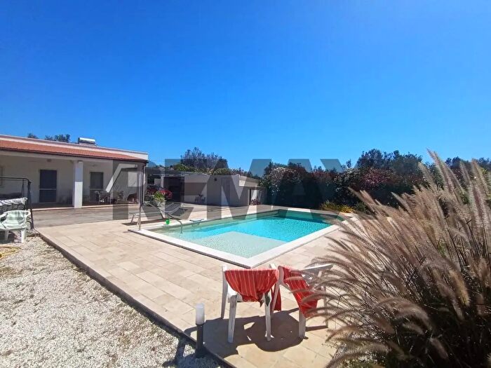 Casa con 6 locali in vendita in Contrada Pupo Snc, San Vito Dei Normanni