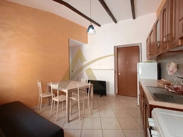 Appartamento trilocale in vendita in Velletri