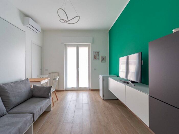 Appartamento monolocale in affitto in Via Marco D'Agrate, Corvetto, Milano