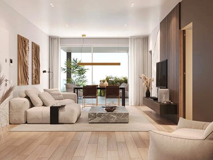 Appartamento con 5 locali in vendita in Strada Manara, Parma