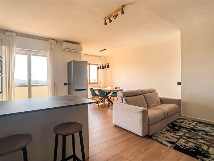 Appartamento trilocale in affitto in Via Lorenzo de Medici, Selargius