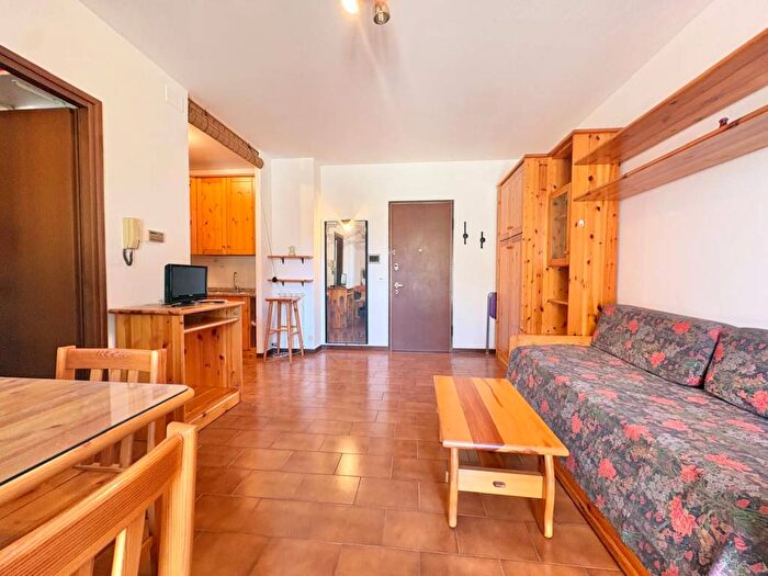 Appartamento monolocale in affitto in Via Comolli, Cagno, Solbiate con Cagno