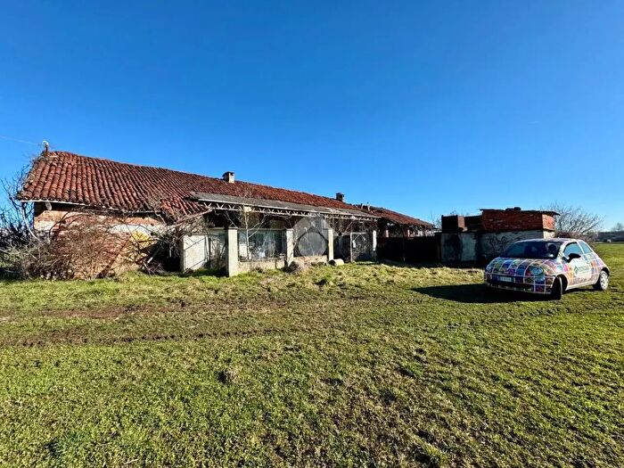 Casa con 6 locali in vendita in Via San Francesco al Campo, Leini