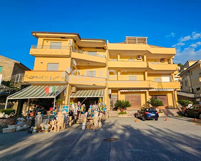 Appartamento trilocale in vendita in Contrada Santa Litterata Belvedere Marittimo, Belvedere Marittimo