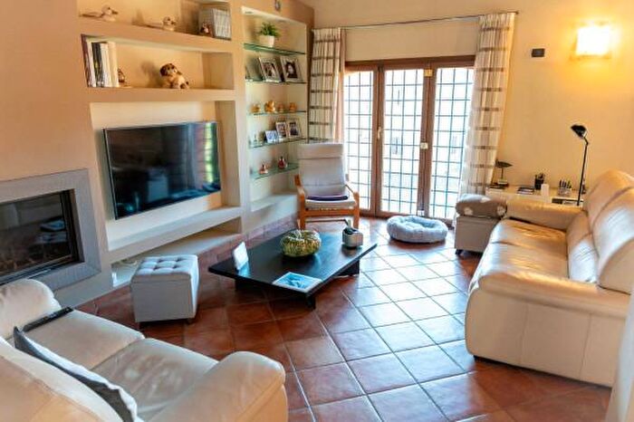 Casa con 6 locali in vendita in Via Giuseppe Gambigliani Zoccoli, Modena