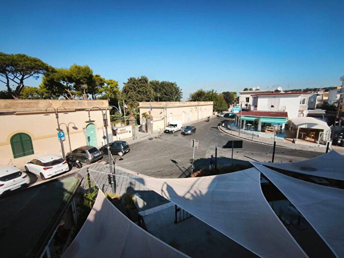 Appartamento bilocale in affitto in Viale Carlo Vanvitelli, Centro, Bacoli