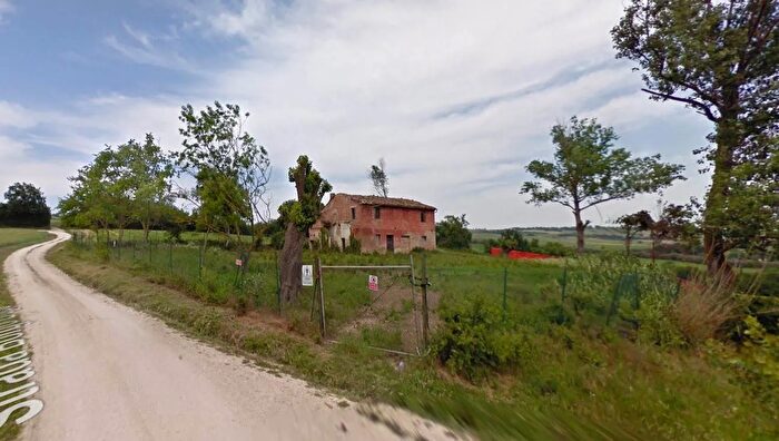 Casa con 7 locali in vendita in Strada Brogo Duca San Giorgio di Pesaro, Terre Roveresche