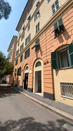 Appartamento con 7 locali in affitto in Via Cesare Crosa di Vergagni, Genova