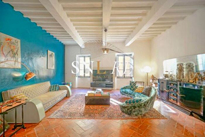 Casa con 6 locali in vendita in Via Settemb, Arezzo