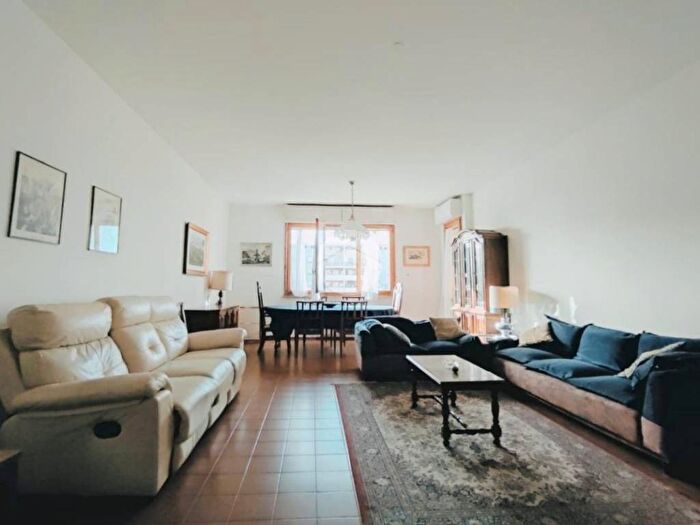 Appartamento quadrilocale in affitto in Viale Moliere, Rinnovamento, Roma