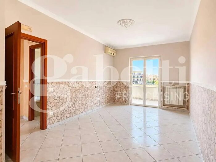 Appartamento trilocale in affitto in Via Palermo, Villaricca