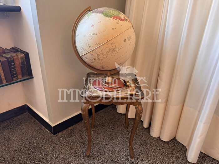 Appartamento bilocale in vendita in Via Cairoli, Genova