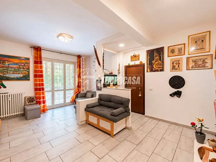 Appartamento trilocale in vendita in Via del Ricordo, Milano
