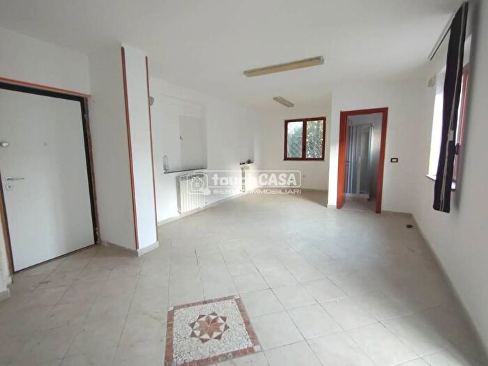 Appartamento trilocale in affitto in Via Clanio, Orta di Atella