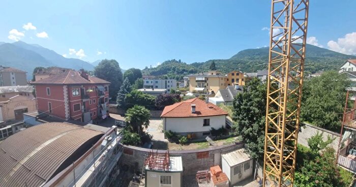 Appartamento trilocale in vendita in Via Felice Cavallotti Domodossola, Domodossola