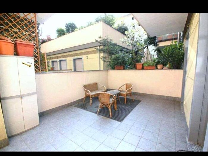 Appartamento monolocale in affitto in Viale Zara, Istria, Milano