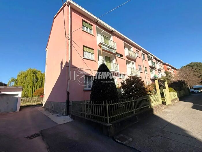 Appartamento quadrilocale in vendita in Via Fratelli Bandiera, Pinerolo