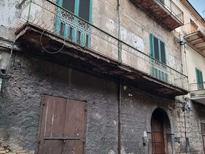 Casa con 5 locali in vendita in Corso Umberto I, Cimitile