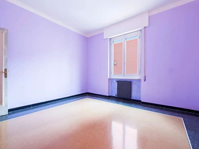 Appartamento quadrilocale in vendita in Via Biga, Genova