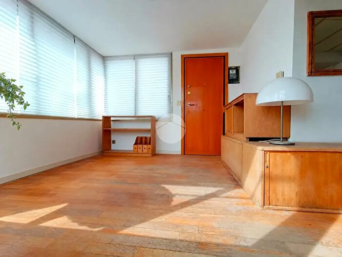 Appartamento trilocale in vendita in Via Giovanni Alfredo Cesareo, Roma