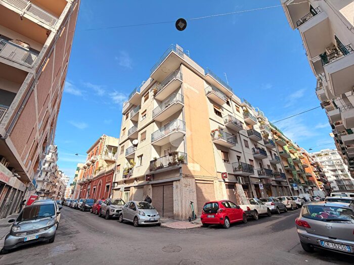 Appartamento quadrilocale in vendita in Via Nizza, Bari