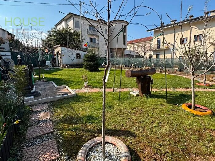 Appartamento con 6 locali in vendita in Via Milano, Monte Di Malo