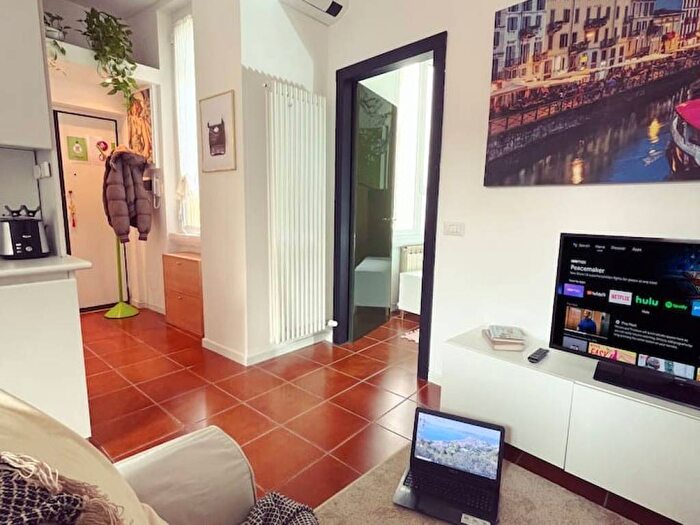 Appartamento bilocale in affitto in Viale Coni Zugna, Solari, Milano