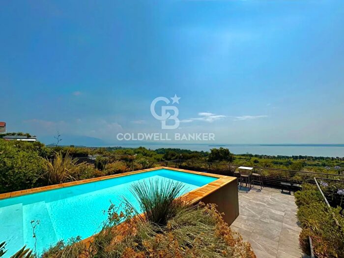 Casa trilocale in vendita in Via Costa Lunga, Padenghe Sul Garda