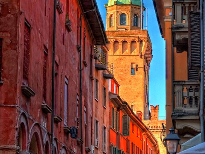 Appartamento bilocale in affitto in Via d'Azeglio, Centro Storico, Bologna