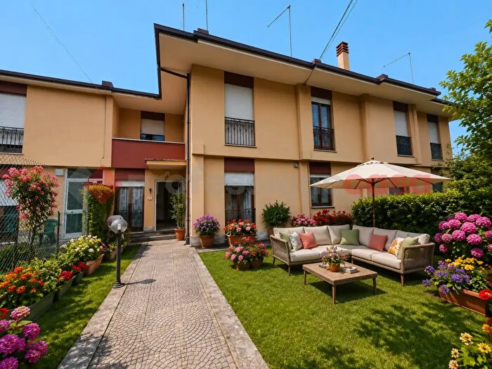 Appartamento trilocale in vendita in Via Roma, Avezzano