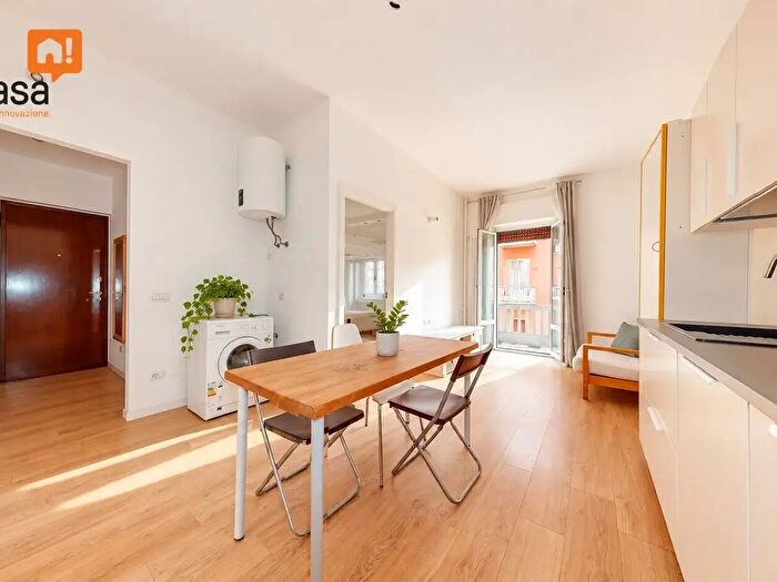 Appartamento trilocale in vendita in Via Piattoli, Milano