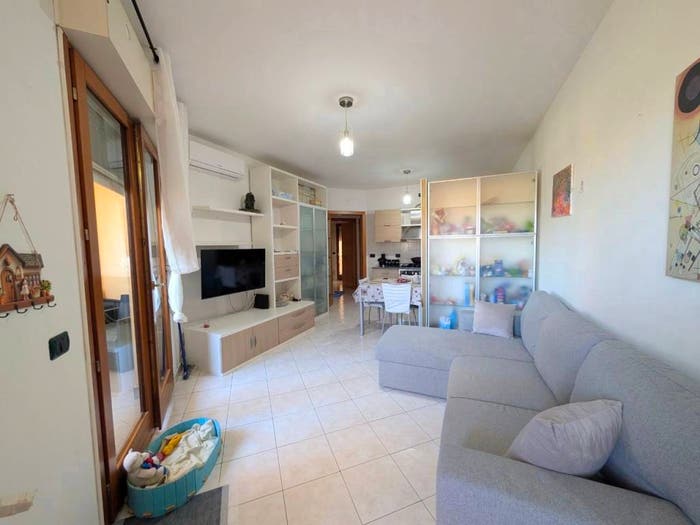 Appartamento trilocale in affitto in via Parigi c, Sestu